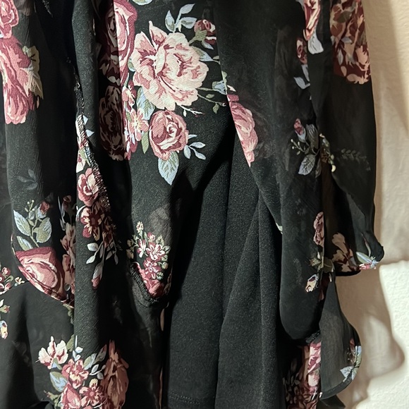 3/$15 Miami Floral Strapless V-Neck Faux Wrap Style Dress- Junior Large - Picture 4 of 9